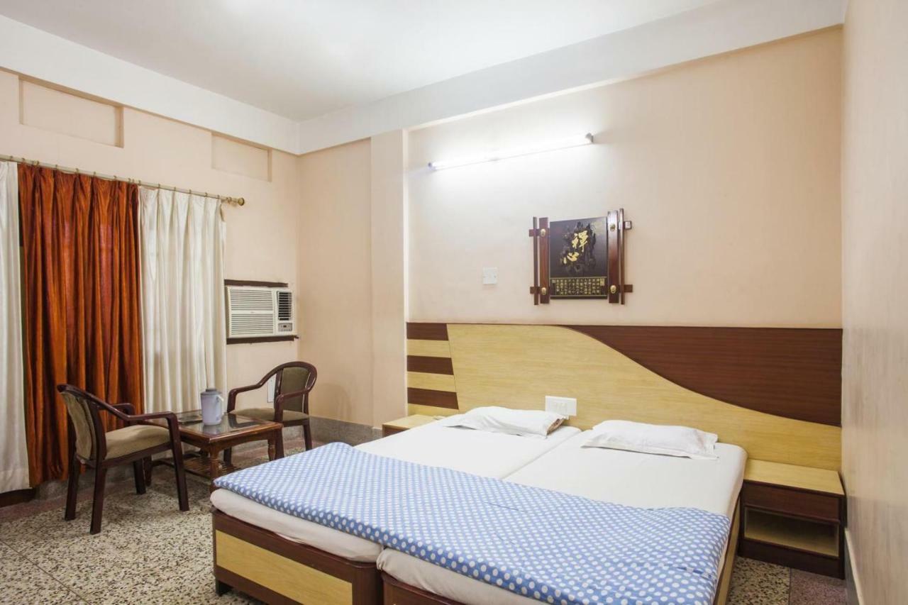 Hotel Lee Garden 푸리 외부 사진