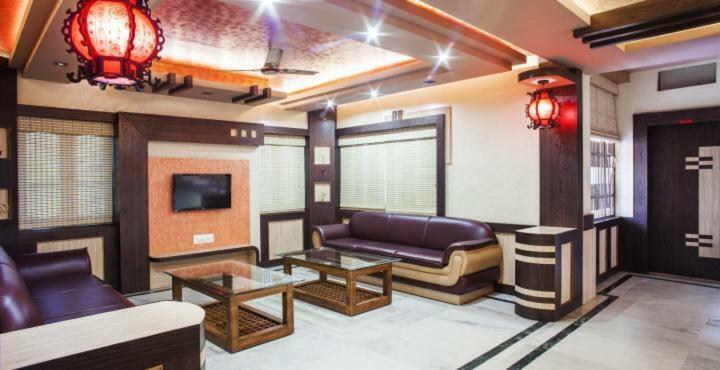 Hotel Lee Garden 푸리 외부 사진